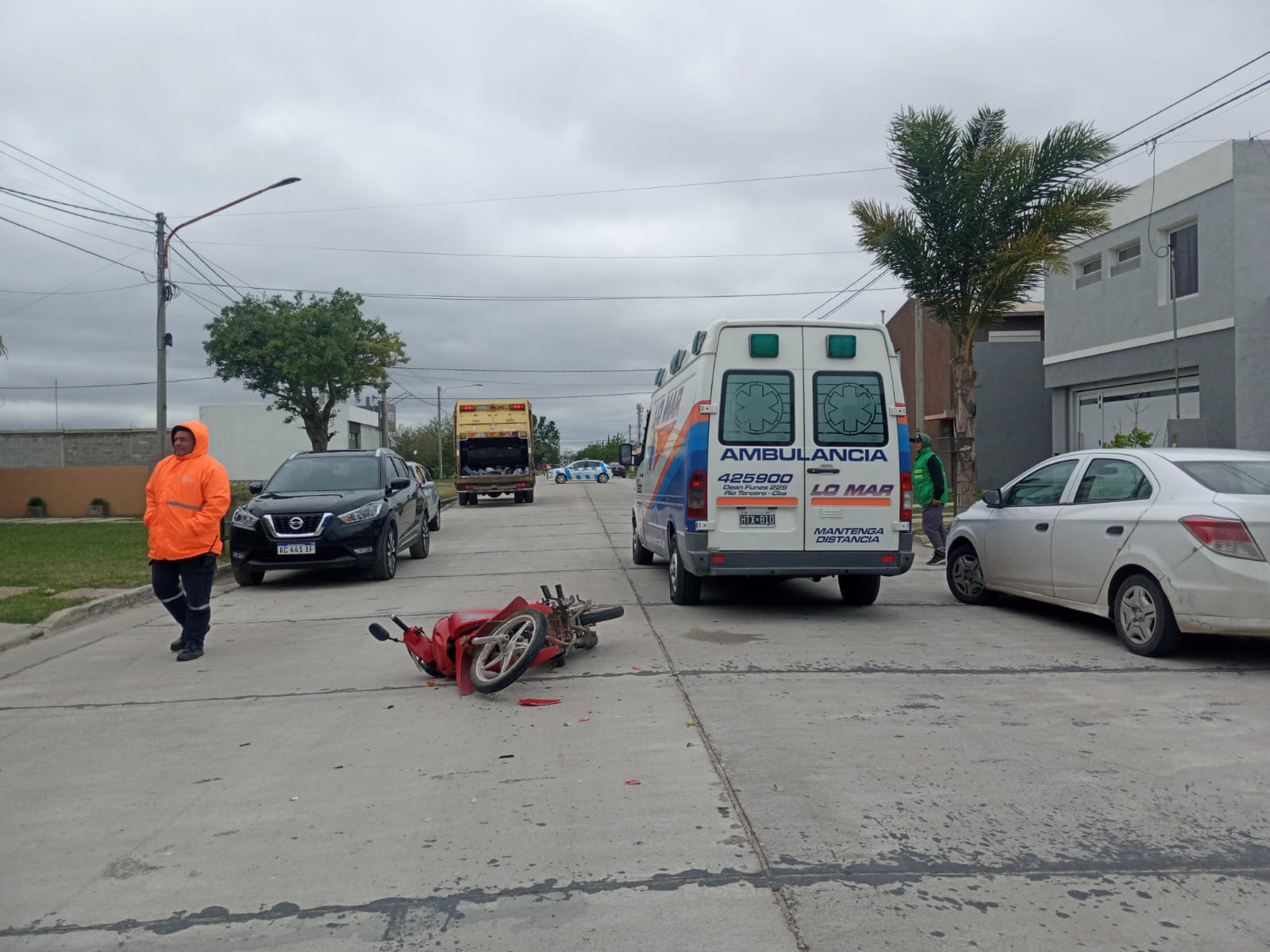 PARTE POLICIAL: ACCIDENTE DE TRÁNSITO UNA MOTOCICLETA EMBISTIÓ A UN TRABAJADOR DE COTRECO