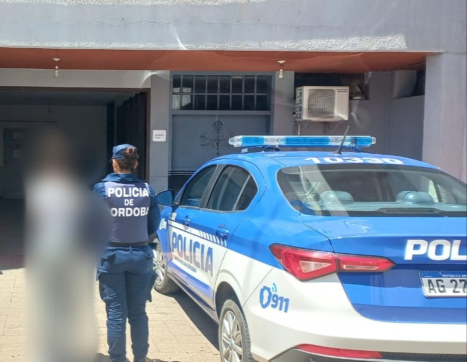 PARTE POLICIAL: HURTO EN LOCAL COMERCIAL Y APREHENSIÓN DE UNA MUJER DE 36 AÑOS