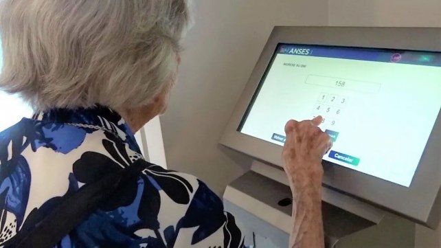 EL GOBIERNO ANUNCIÓ UN REFUERZO PARA JUBILADOS DE $55.000 Y AUMENTO DEL 20,87% EN JUBILACIONES Y PENSIONES