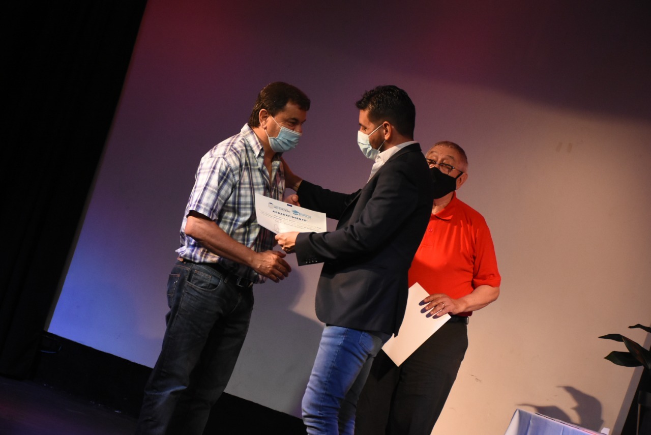 ENTREGA DE DIPLOMAS Y CIERRE DE AÑO DE LA UNIVERSIDAD POPULAR