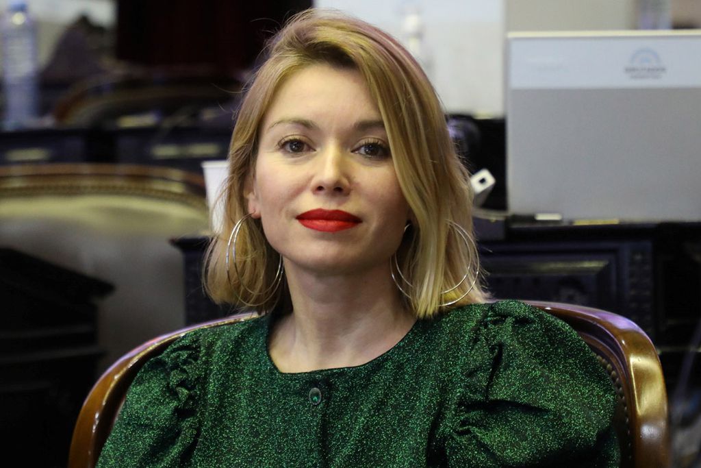 GABRIELA ESTÉVEZ: HAY UN RÉGIMEN MONÁRQUICO PARA LOS JUECES Y DEMOCRÁTICO PARA TODOS LOS DEMÁS