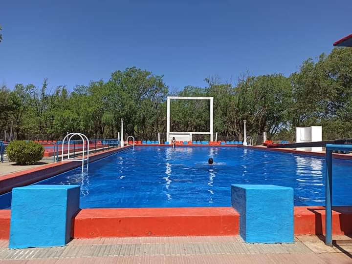 COMENZÓ LA TEMPORADA EN LA VILLA Y ESTE FIN DE SEMANA INAUGURA LA PILETA