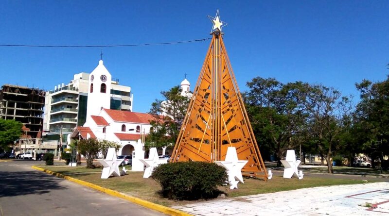 ESTE JUEVES SE REALIZARÁ EL ENCENDIDO DE LOS DOS PINOS 