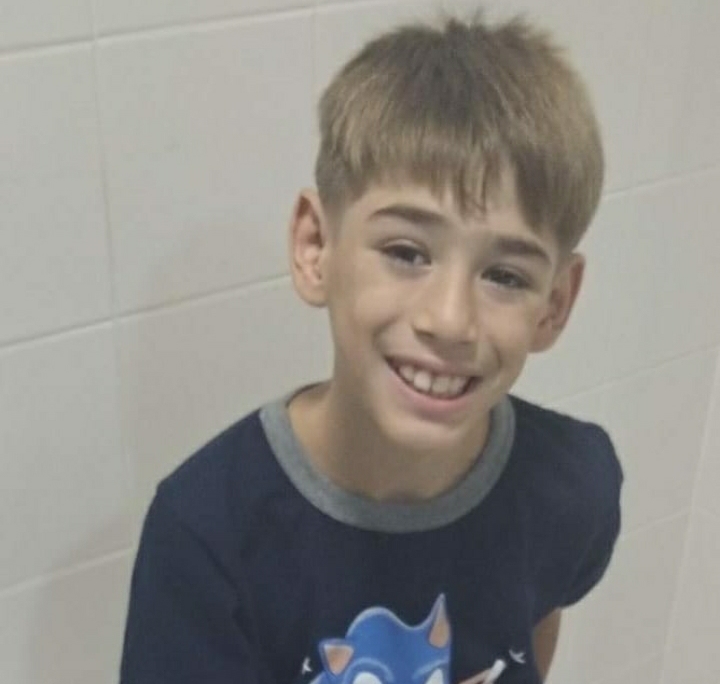 AARON FUE OPERADO EXITOSAMENTE Y TIENE UNA BUENA RECUPERACIÓN